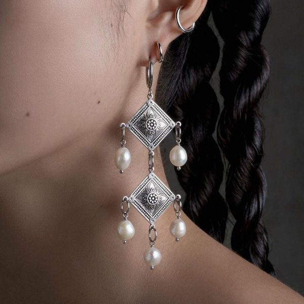 Banquet. Pearl Chandelier Hoop Earrings Earrings